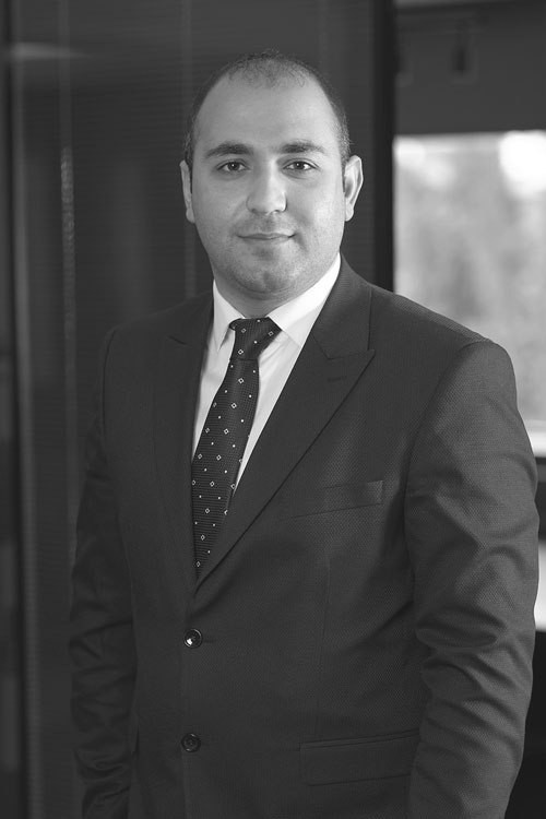 Fırat Özlü